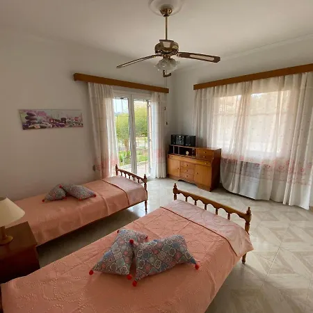 La Casa Di Costa Feriehus *